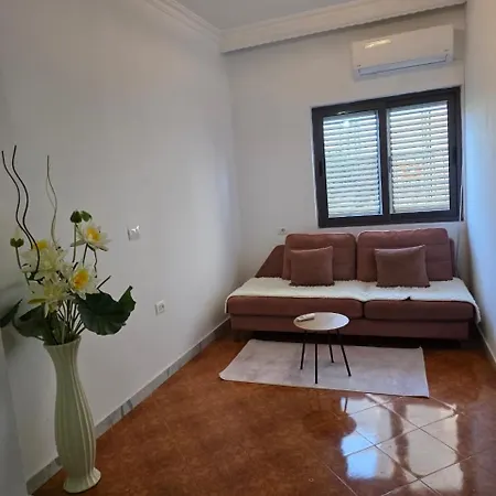 Royals, Mesi Bridge Apartment Shkoder