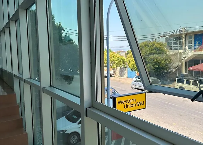 Royals, Mesi Bridge Apartment *