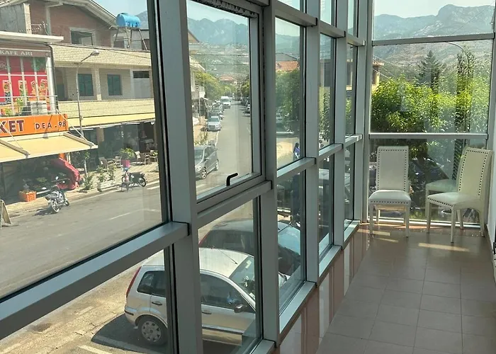 Apartment Royals, Mesi Bridge *