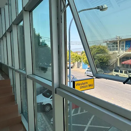 Royals, Mesi Bridge Apartment *