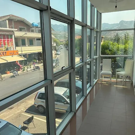 Apartment Royals, Mesi Bridge *