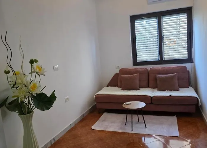 Royals, Mesi Bridge Appartement Shkodër